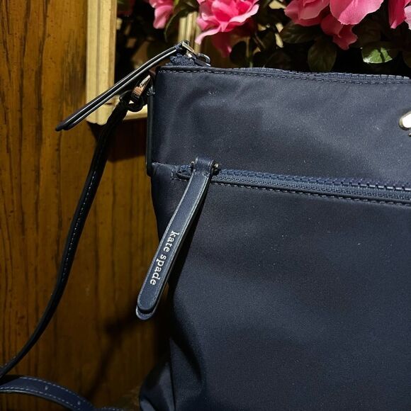 Kate Spade New York Jae Nylon Flat Zip Tote, Navy - Picture 4 of 9